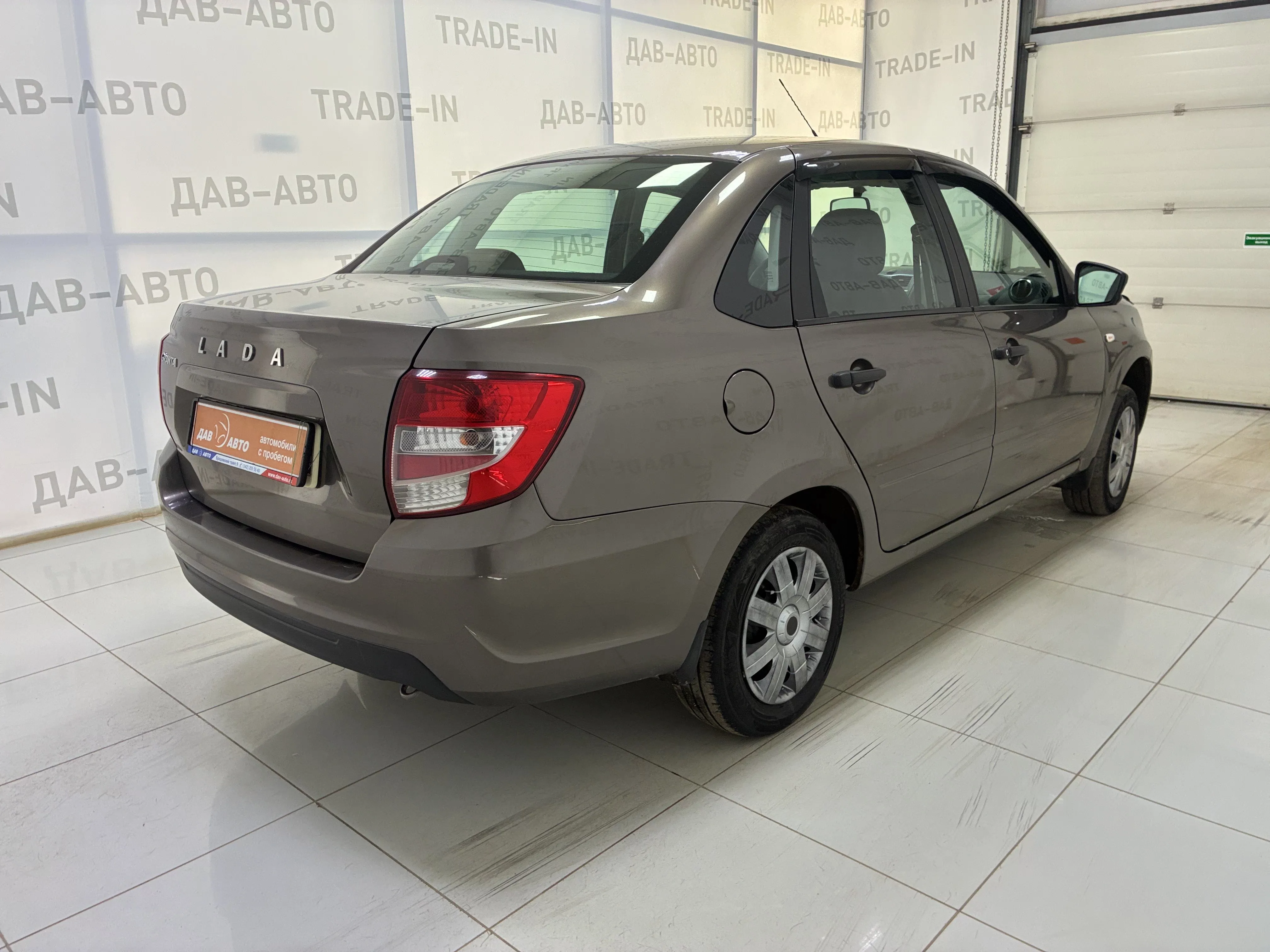 Lada (ВАЗ) Granta, I Рестайлинг, 1.6 MT (87 л.с.)
