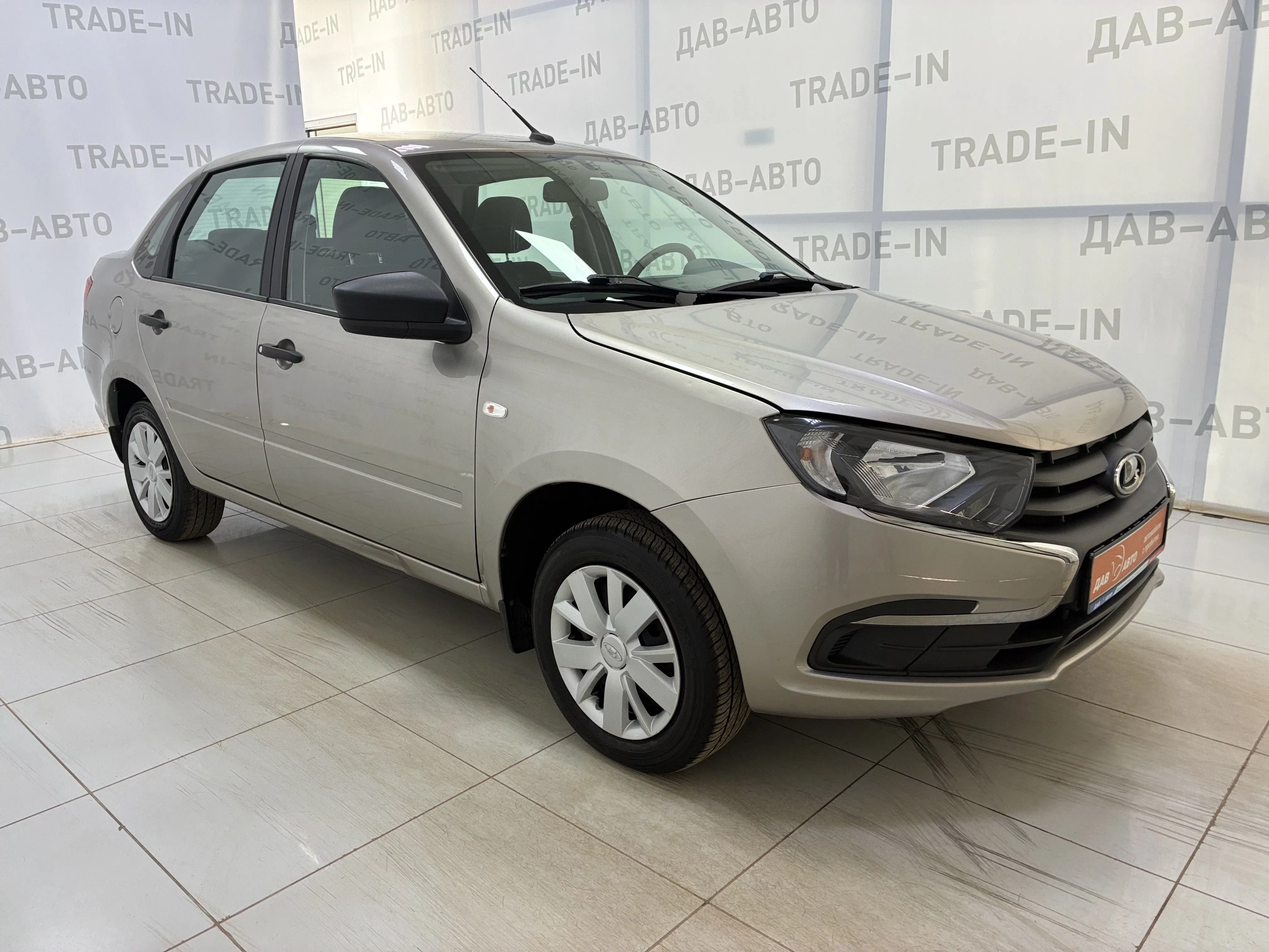 Lada (ВАЗ) Granta, I Рестайлинг, 1.6 MT (87 л.с.)