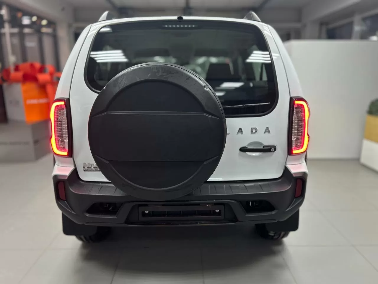 Lada (ВАЗ), Niva Travel, I Рестайлинг, 1.8 MT (90 л.с.) 4WD