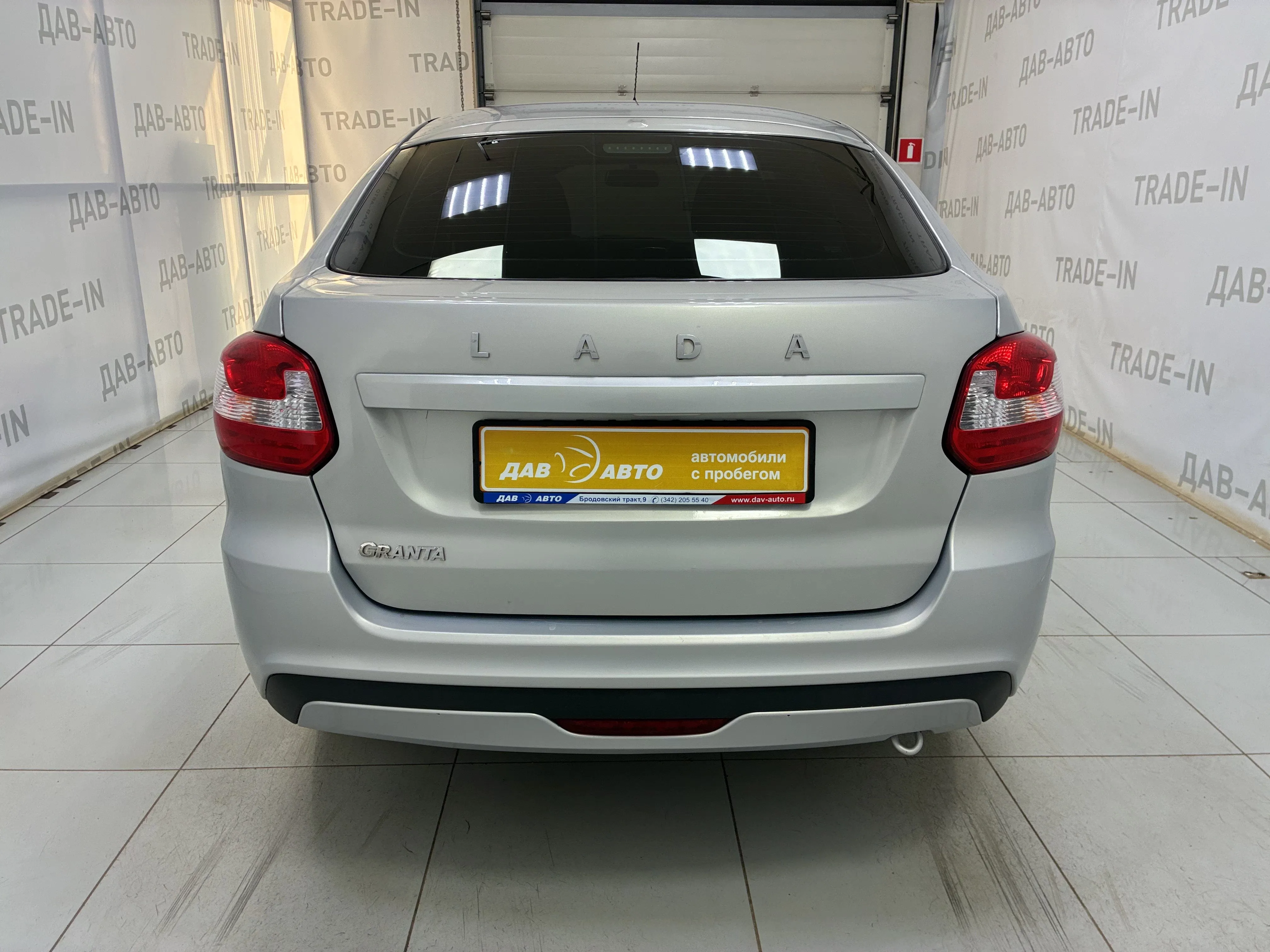Lada (ВАЗ) Granta, I Рестайлинг, 1.6 MT (90 л.с.)