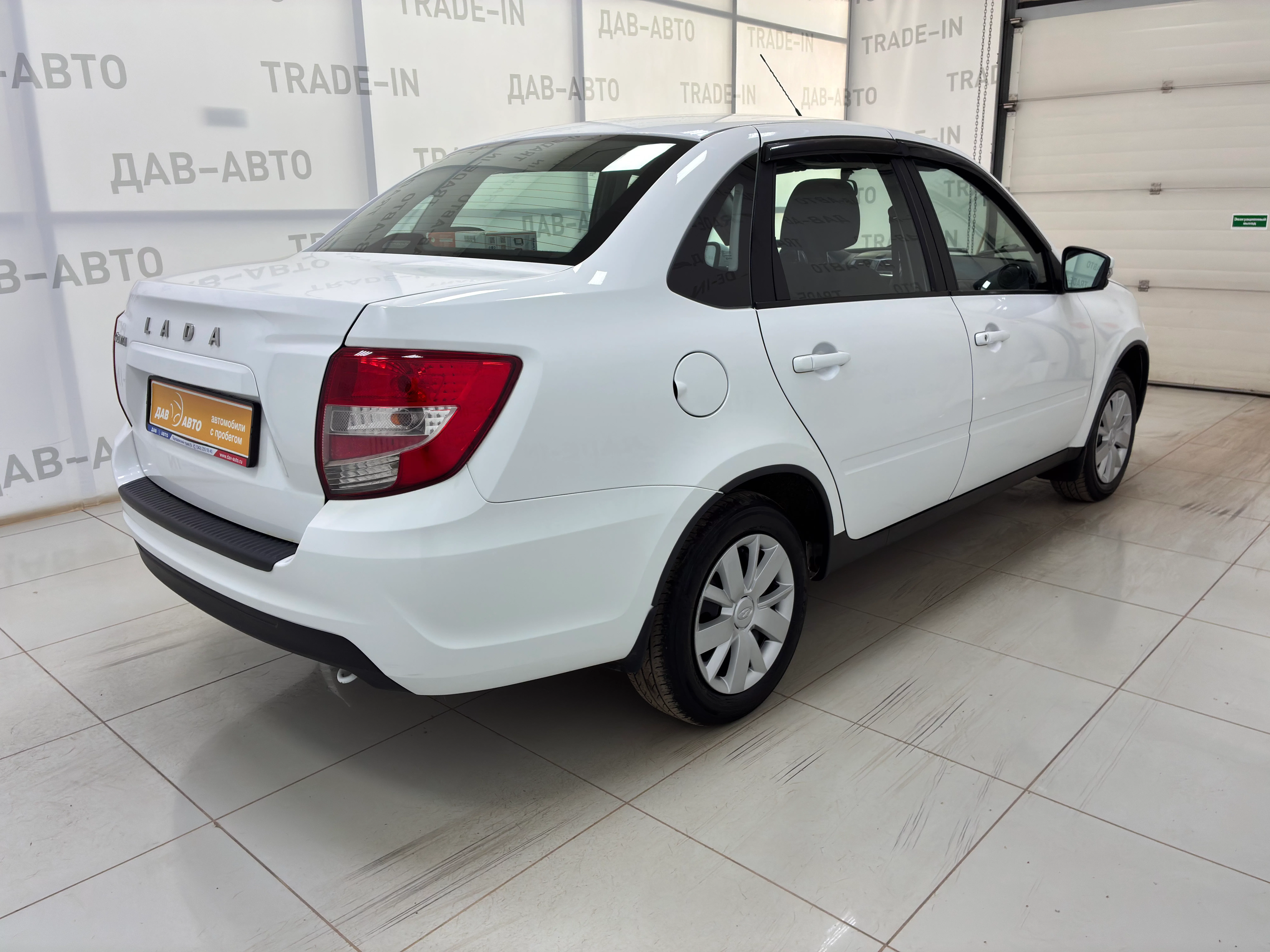 Lada (ВАЗ) Granta, I Рестайлинг, 1.6 MT (90 л.с.)