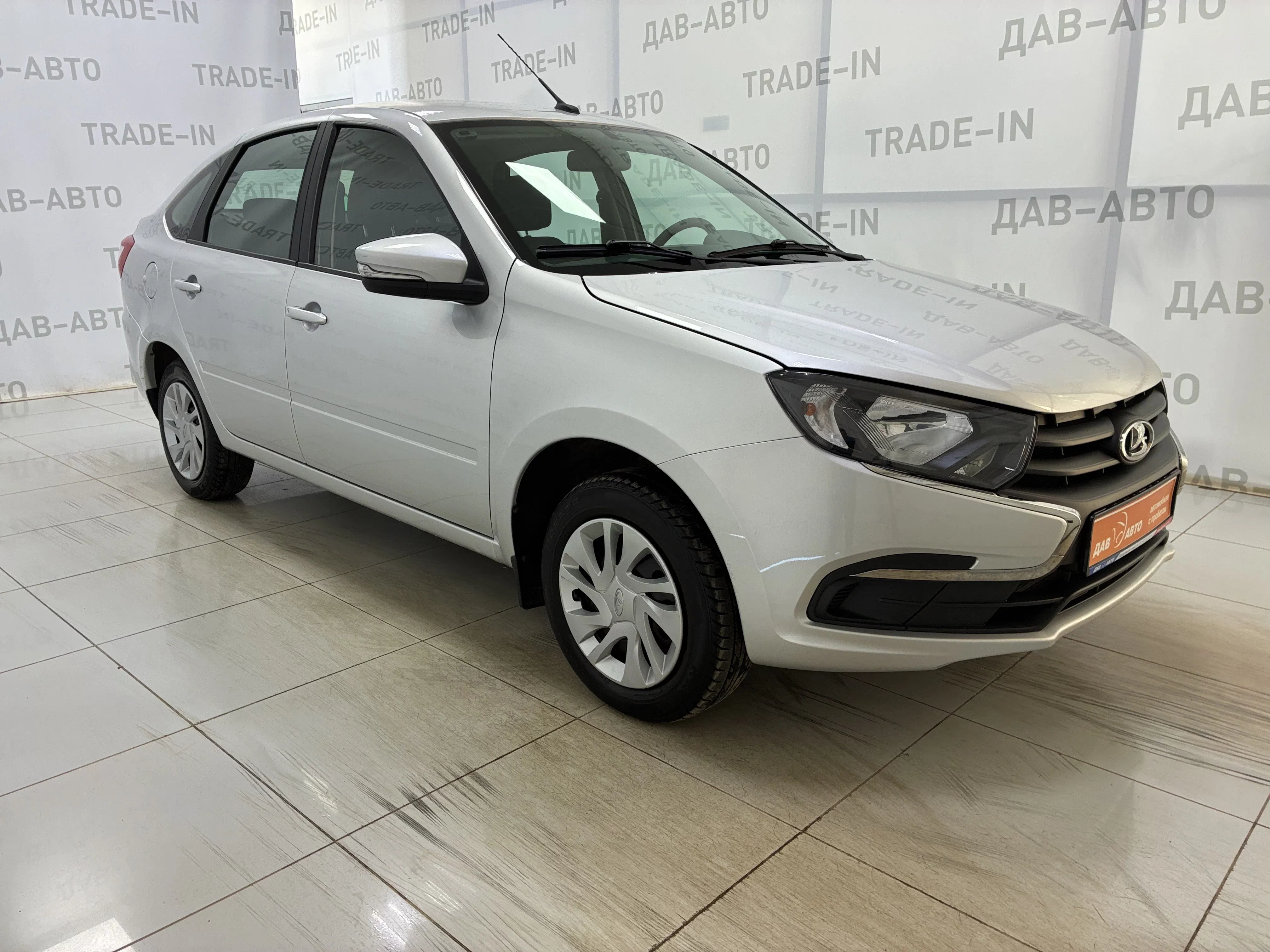 Lada (ВАЗ) Granta, I Рестайлинг, 1.6 MT (90 л.с.)
