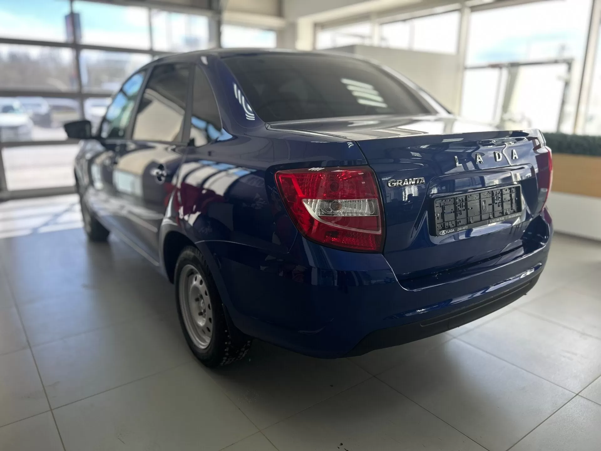 Lada (ВАЗ), Granta, I Рестайлинг, 1.6 MT (90 л.с.)