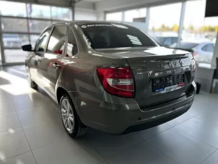 Lada (ВАЗ), Granta, I Рестайлинг, 1.6 MT (90 л.с.)