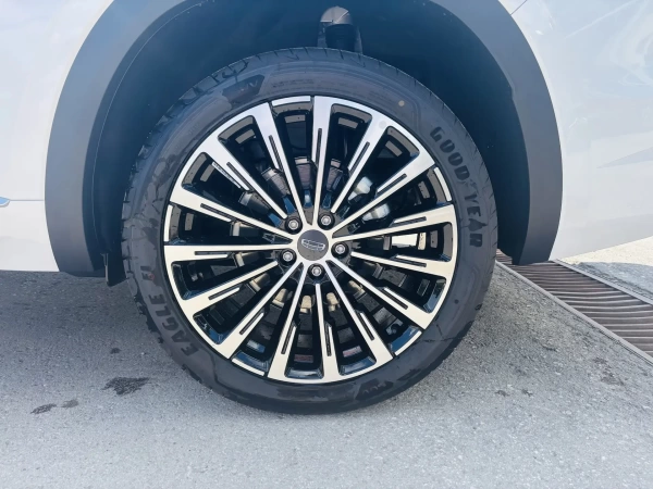 Geely Monjaro, I, 2.0 AT (238 л.с.) 4WD