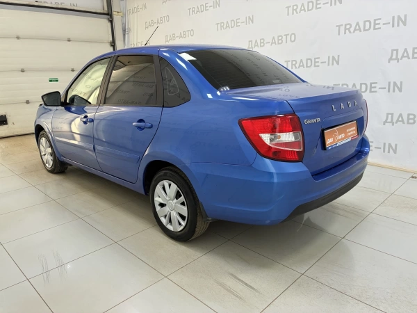 Lada (ВАЗ) Granta, I Рестайлинг, 1.6 MT (106 л.с.)