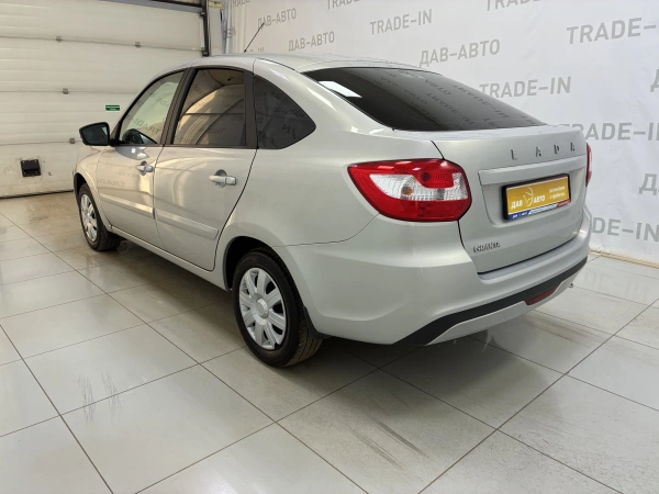 Lada (ВАЗ) Granta, I Рестайлинг, 1.6 MT (90 л.с.)