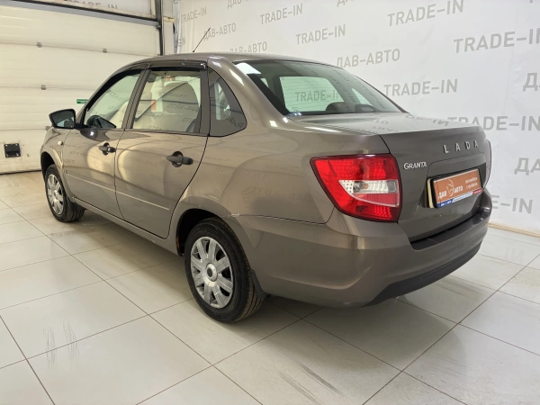 Lada (ВАЗ) Granta, I Рестайлинг, 1.6 MT (87 л.с.)