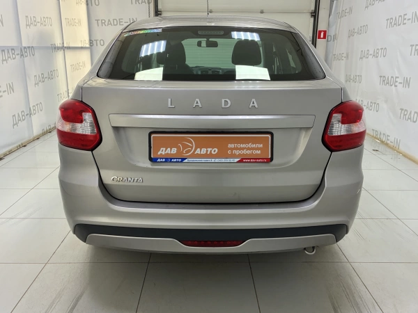 Lada (ВАЗ) Granta, I Рестайлинг, 1.6 MT (87 л.с.)