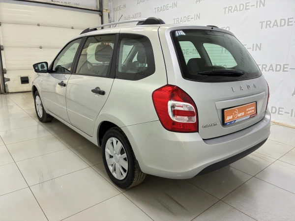 Lada (ВАЗ) Granta, I Рестайлинг, 1.6 MT (87 л.с.)