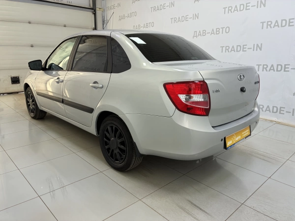 Lada (ВАЗ) Granta, I, 1.6 AMT (106 л.с.)
