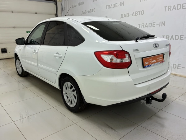 Lada (ВАЗ) Granta, I, 1.6 MT (106 л.с.)