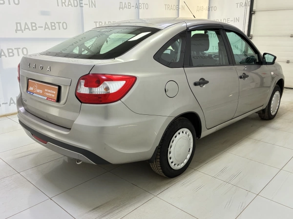 Lada (ВАЗ) Granta, I Рестайлинг, 1.6 MT (87 л.с.)