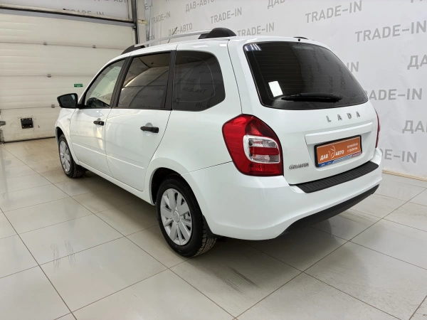 Lada (ВАЗ) Granta, I Рестайлинг, 1.6 MT (87 л.с.)