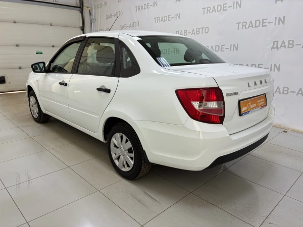 Lada (ВАЗ) Granta, I Рестайлинг, 1.6 MT (87 л.с.)