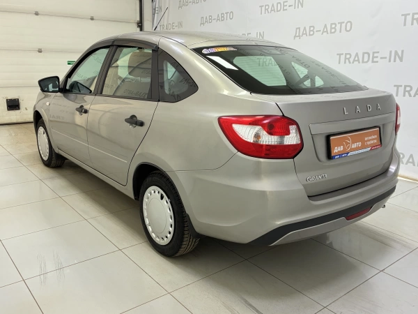Lada (ВАЗ) Granta, I Рестайлинг, 1.6 MT (87 л.с.)