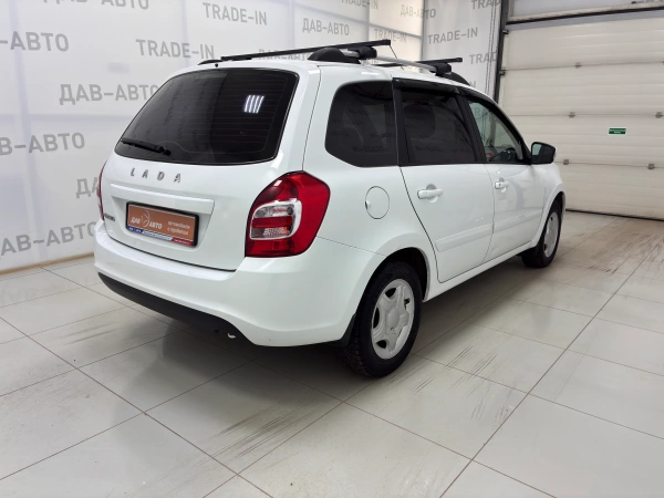 Lada (ВАЗ) Granta, I Рестайлинг, 1.6 MT (106 л.с.)
