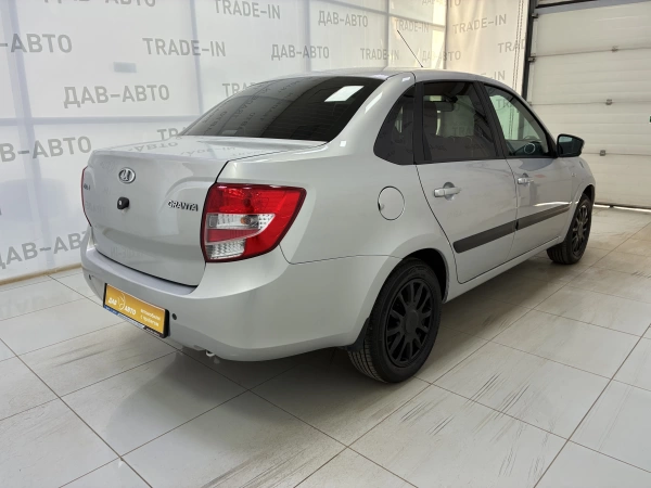 Lada (ВАЗ) Granta, I, 1.6 AMT (106 л.с.)